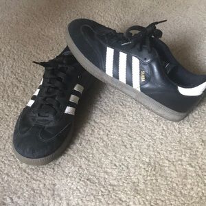 Addidas Samba size 5